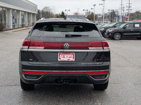 Used 2025 Volkswagen Atlas Cross Sport SE image 4