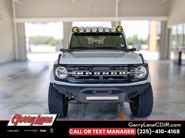 Used 2022 Ford Bronco Outer Banks AWD/4WD image 2