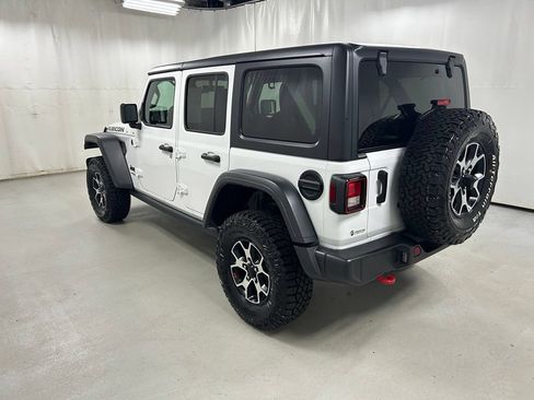 Used 2022 Jeep Wrangler Unlimited Rubicon w/ Cold Weather Group AWD/4WD image 7