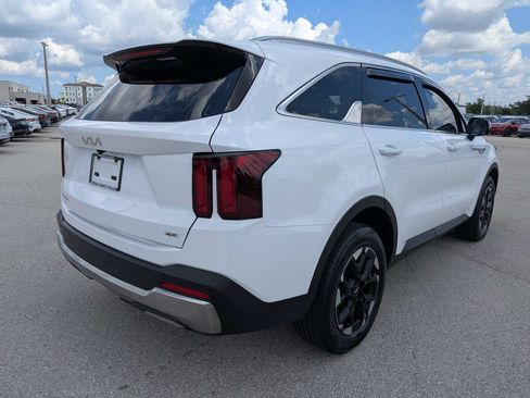 Certified 2025 Kia Sorento S AWD/4WD image 5