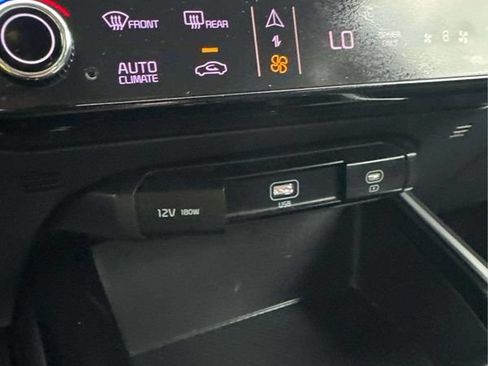 Used 2023 Kia Niro LX FWD image 24