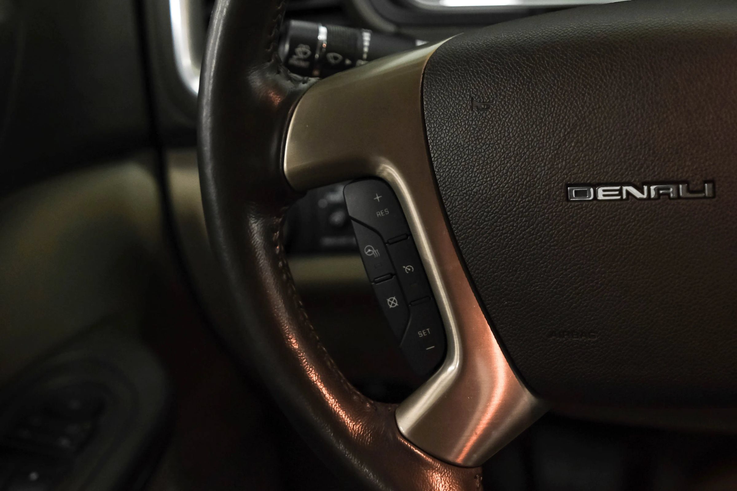 Used 2015 GMC Acadia Denali FWD image 16