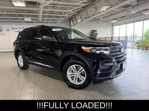 Used 2023 Ford Explorer XLT w/ Class IV Trailer Tow Package AWD/4WD image 2