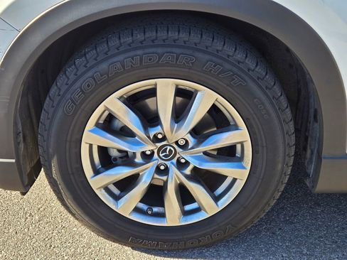 Used 2018 MAZDA CX-9 Touring w/ Touring Premium Package image 5