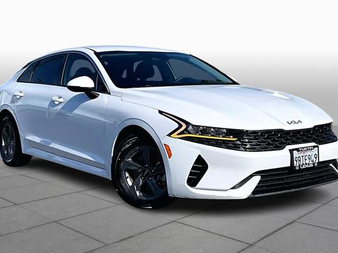 Used 2022 Kia K5 LX image 2