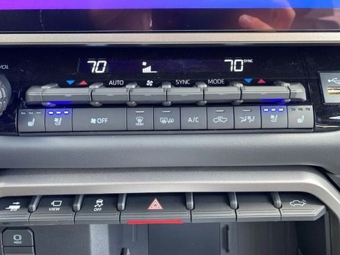 New 2026 Toyota Tundra Platinum AWD/4WD image 10