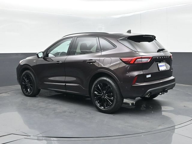 Certified 2023 Ford Escape ST-Line Elite w/ Premium Technology Package AWD/4WD image 6