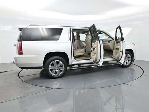 Used 2020 GMC Yukon XL Denali w/ Open Road Package image 38