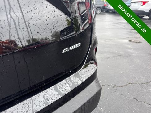 Used 2024 Ford Edge Titanium w/ Equipment Group 301A AWD/4WD image 10