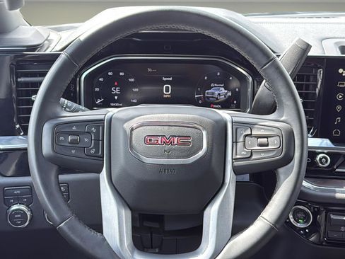 Used 2025 GMC Sierra 1500 SLT image 12