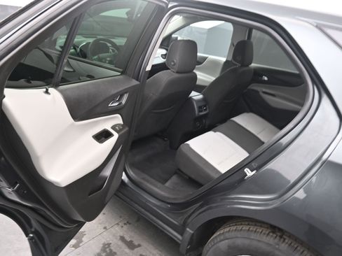 Used 2020 Chevrolet Equinox LS w/ LS Convenience Package image 14