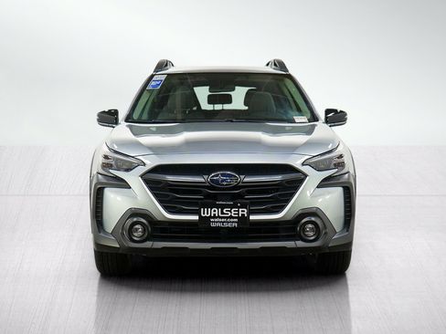 Used 2025 Subaru Outback Premium AWD/4WD image 8