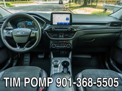 Used 2022 Ford Escape SEL w/ SEL Stealth AWD Package image 17