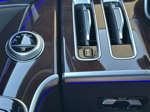 Used 2024 Mercedes-Benz S 580 4MATIC Sedan image 32