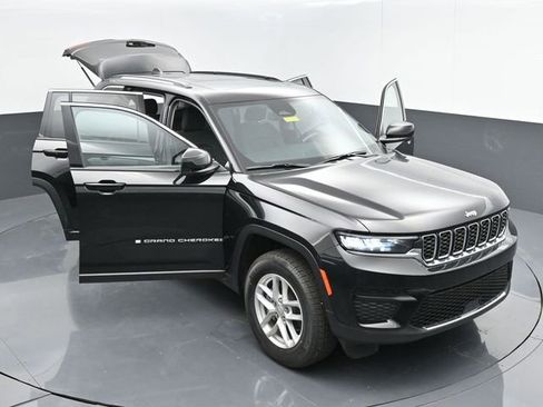 Used 2024 Jeep Grand Cherokee Laredo X AWD/4WD image 47