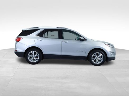 Used 2020 Chevrolet Equinox Premier w/ LPO, Floor Liner Package FWD image 12