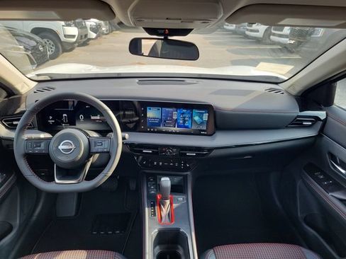 New 2026 Nissan Kicks SR w/ Cold Weather Package FWD image 7