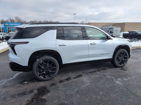 New 2026 Chevrolet Traverse RS w/ LPO, Floor Liner Package image 8