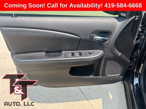 Used 2013 Chrysler 200 Limited FWD image 5
