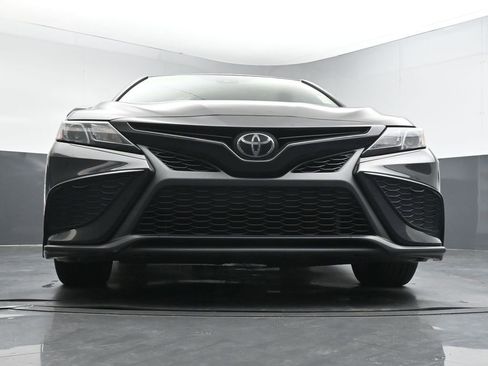 Used 2023 Toyota Camry SE w/ Cold Weather Package FWD image 19