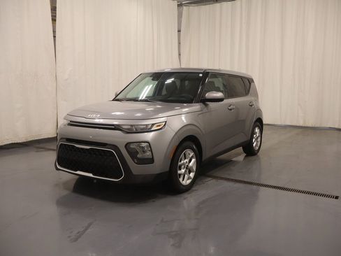 Used 2022 Kia Soul LX w/ Technology Package FWD image 6