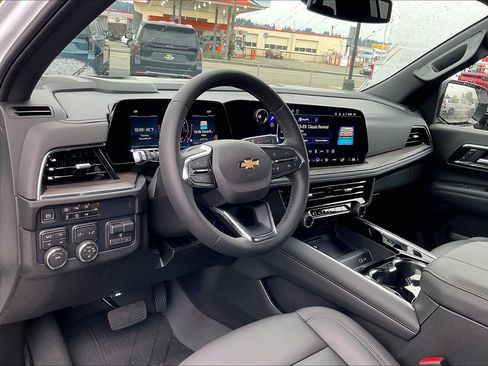 New 2026 Chevrolet Suburban LT w/ Comfort Package image 6