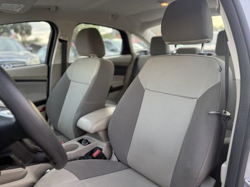 Used 2014 Ford Focus SE image 12
