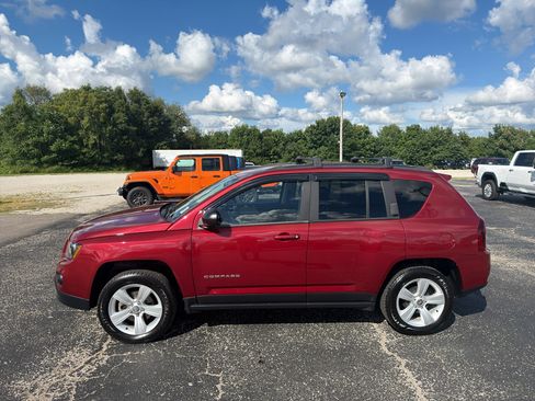Used 2016 Jeep Compass Sport w/ Power Value Group FWD image 2