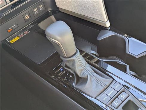 Used 2026 Toyota Camry XLE image 12