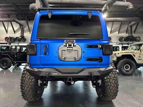 Used 2022 Jeep Wrangler Unlimited Rubicon w/ Xtreme Recon 35" Tire Package image 12