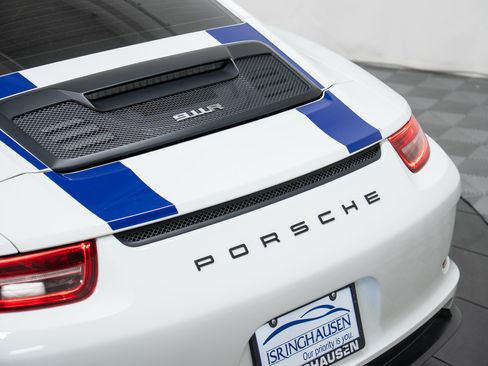 Certified 2016 Porsche 911 R RWD image 44