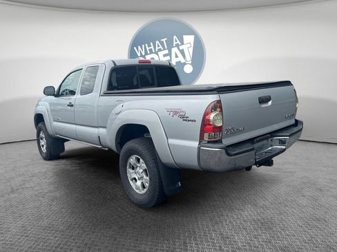 Used 2010 Toyota Tacoma 4x4 Access Cab V6 w/ TRD Off-Road Pkg image 6