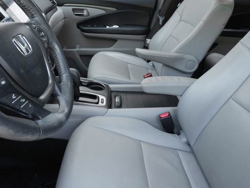 Used 2017 Honda Pilot EX-L image 9