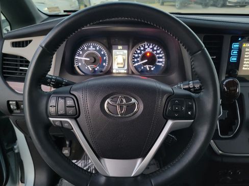Used 2016 Toyota Sienna Limited Premium AWD/4WD image 29