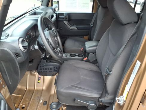 Used 2015 Jeep Wrangler Unlimited Sport AWD/4WD image 16