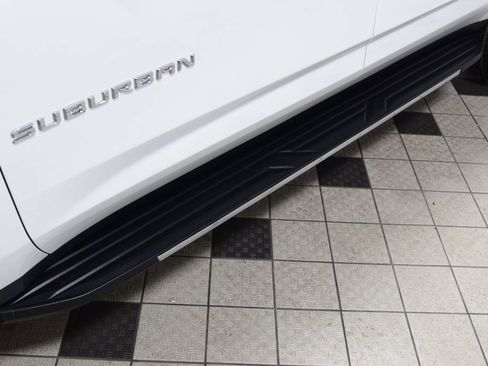 Used 2024 Chevrolet Suburban High Country w/ Advanced Technology Package image 28