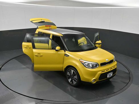 Used 2014 Kia Soul ! w/ Sun & Sound Package FWD image 26
