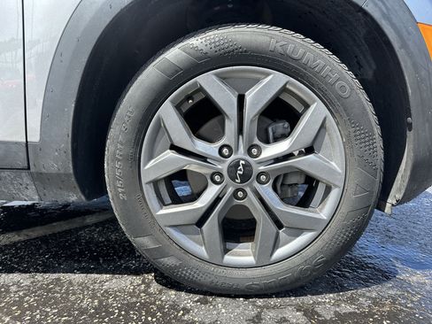 Used 2024 Kia Seltos S FWD image 18