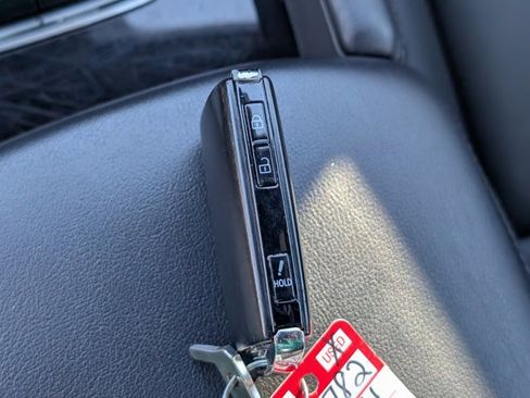 Used 2024 MAZDA MAZDA3 s image 29