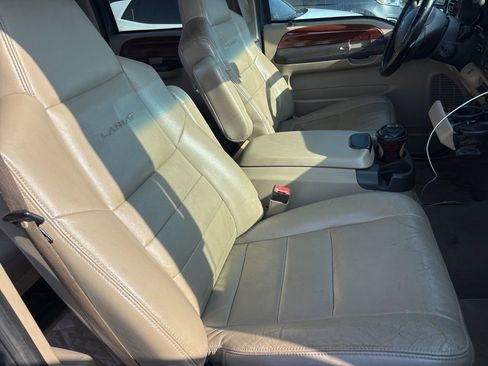 Used 2006 Ford F250 Lariat image 10