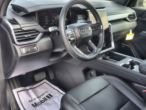 Used 2026 GMC Acadia Elevation w/ Elevation Premium Package FWD image 10