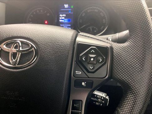 Used 2021 Toyota Tacoma TRD Off-Road w/ Technology Package AWD/4WD image 21