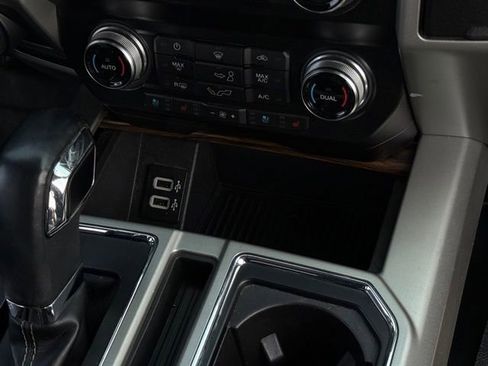 Used 2019 Ford F150 Lariat w/ Equipment Group 502A Luxury AWD/4WD image 31