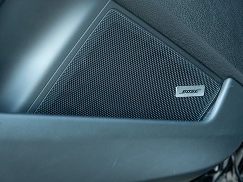 Certified 2025 Porsche 911 Carrera RWD image 39
