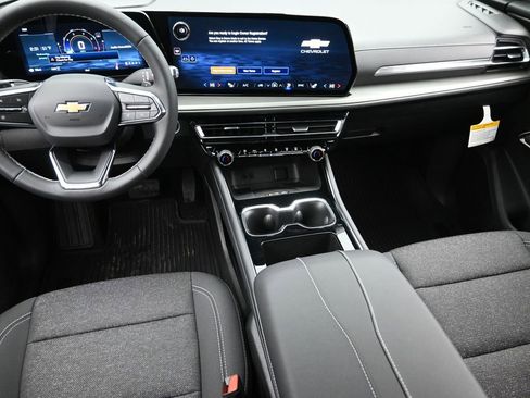New 2026 Chevrolet Traverse LT w/ Driver Confidence Package image 17