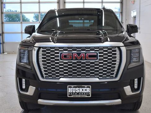 Used 2022 GMC Yukon Denali AWD/4WD image 3