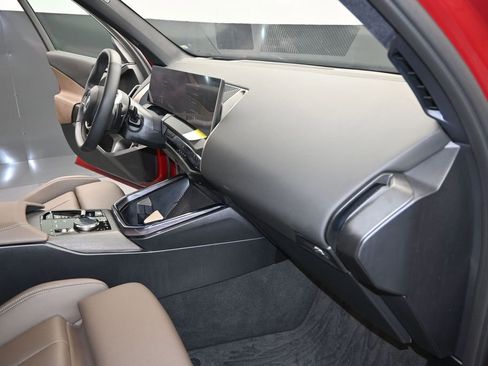 Used 2024 Nissan Kicks S FWD image 17