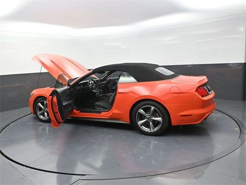 Used 2015 Ford Mustang Convertible w/ Equipment Group 051A image 29