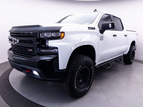 Used 2020 Chevrolet Silverado 1500 LT Trail Boss AWD/4WD image 17