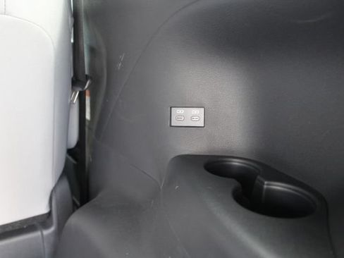 Certified 2026 Toyota Sienna LE FWD image 25